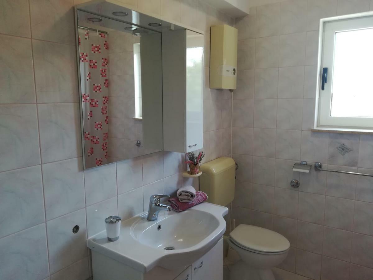 Apartments 2D Grebaštica Стая снимка